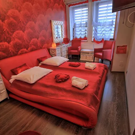 Polonia Na Rynku 3* オストルフ・ビエルコポルスキ